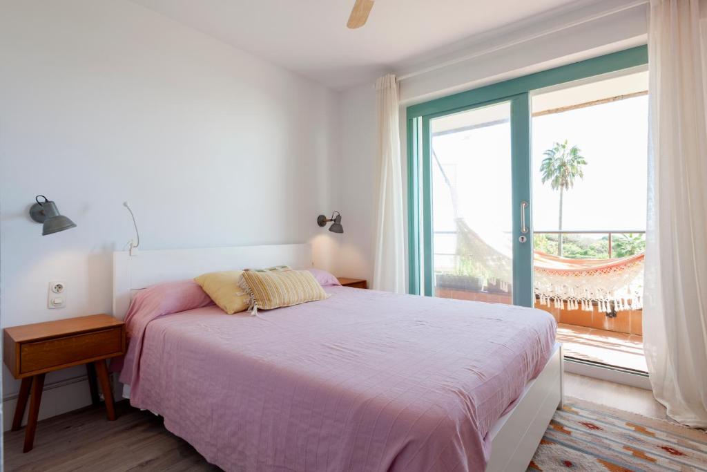 Gavamar Castelldefels Beachfront Apartment- Direct access to the beach photo 2