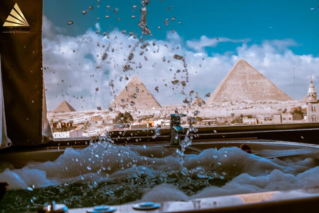 Сьюит (Люкс с гидромассажной ванной), Pyramid Edge Hotel