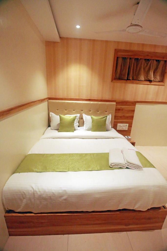 Двухместный (Улучшенный двухместный номер с 1 кроватью), Hotel Al Madina