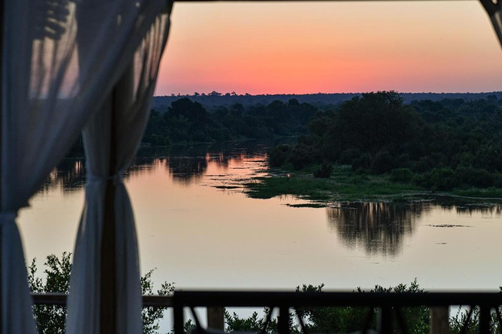 Simbavati Hilltop Lodge photo 1