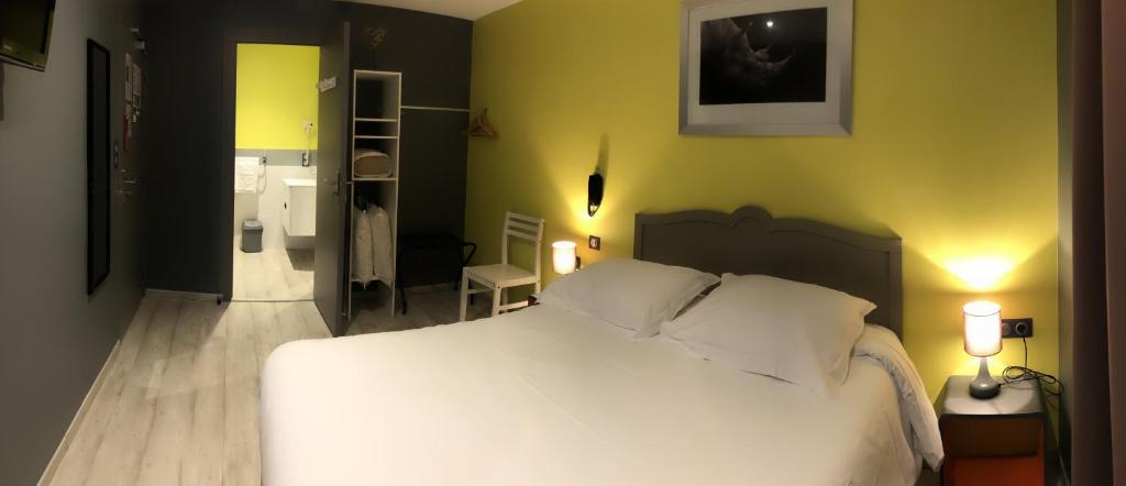 Hotel de l'Abbaye à Cluny Room Type - Standard Double Room