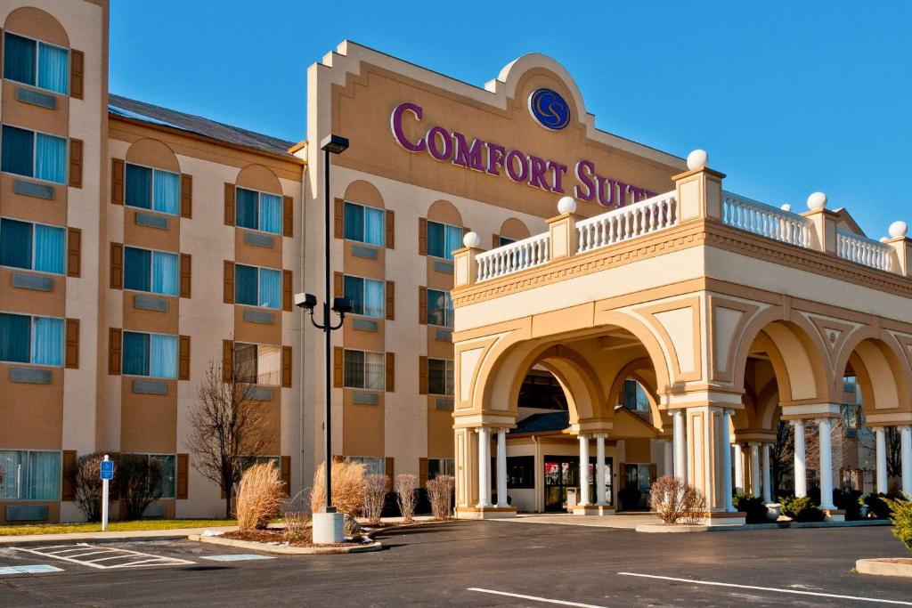 Comfort Suites University Area Notre Dame-South Bend photo 1