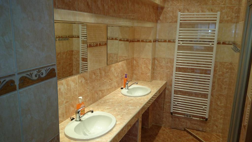 Penzion a restaurace U Pošů Room Type - Quadruple Room with Shared Bathroom