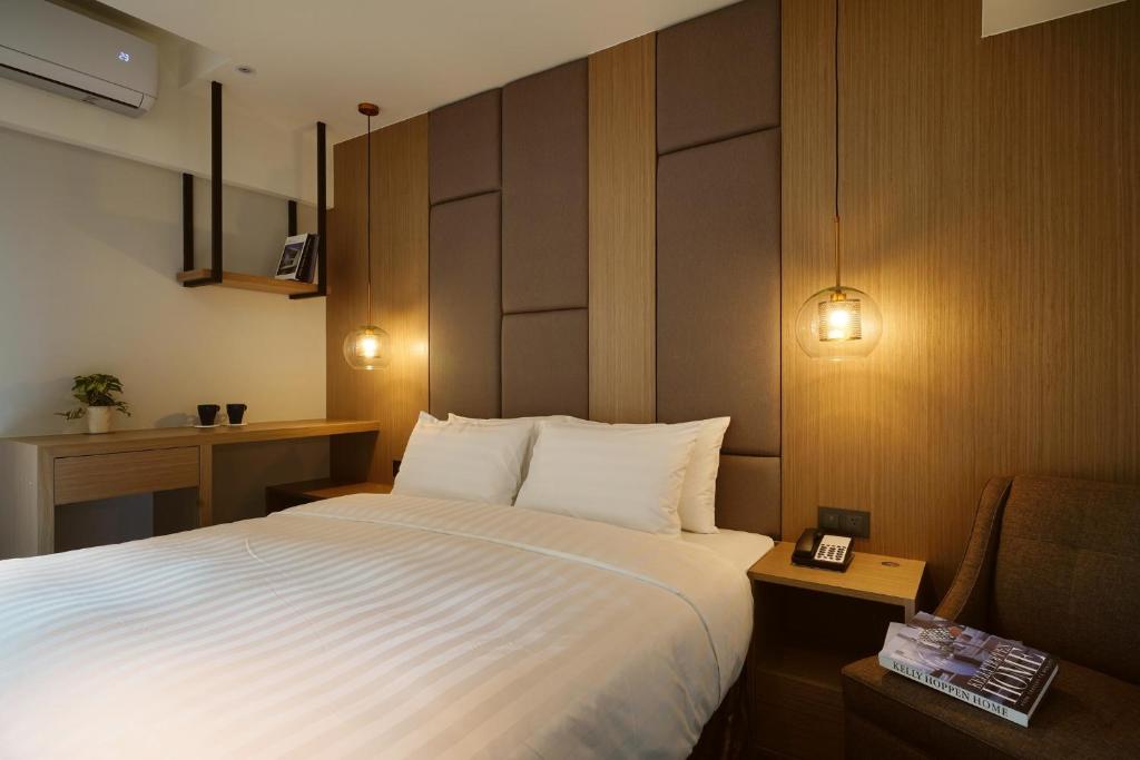 E Hotel photo 1
