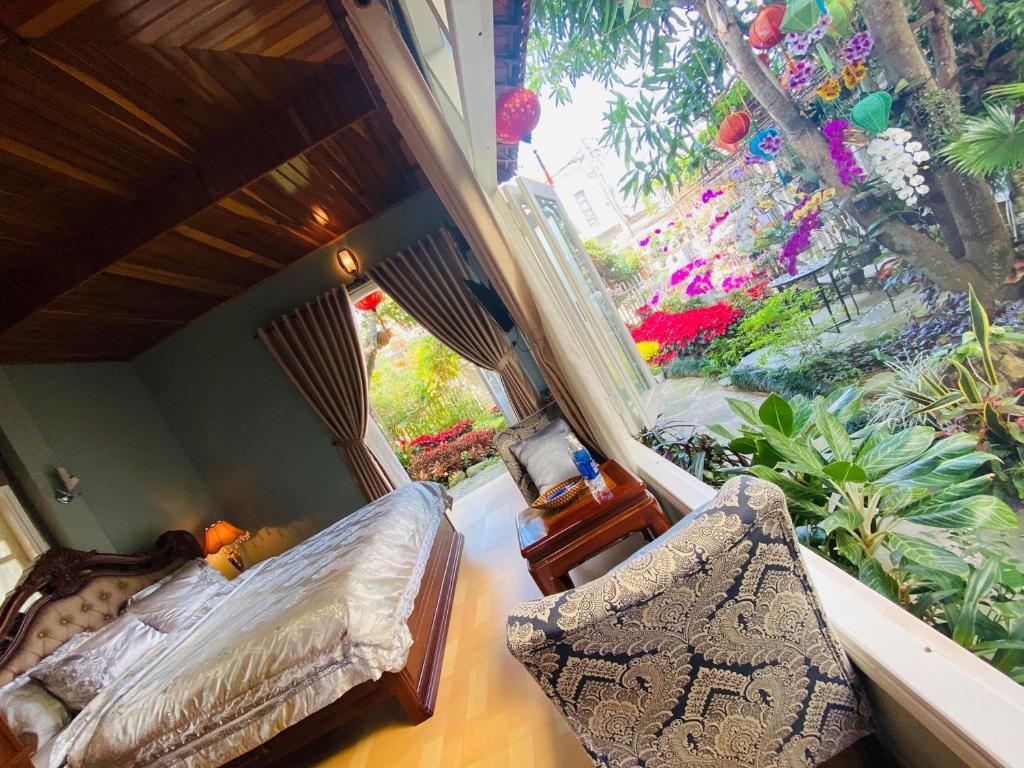 Khamy Riverside Resort