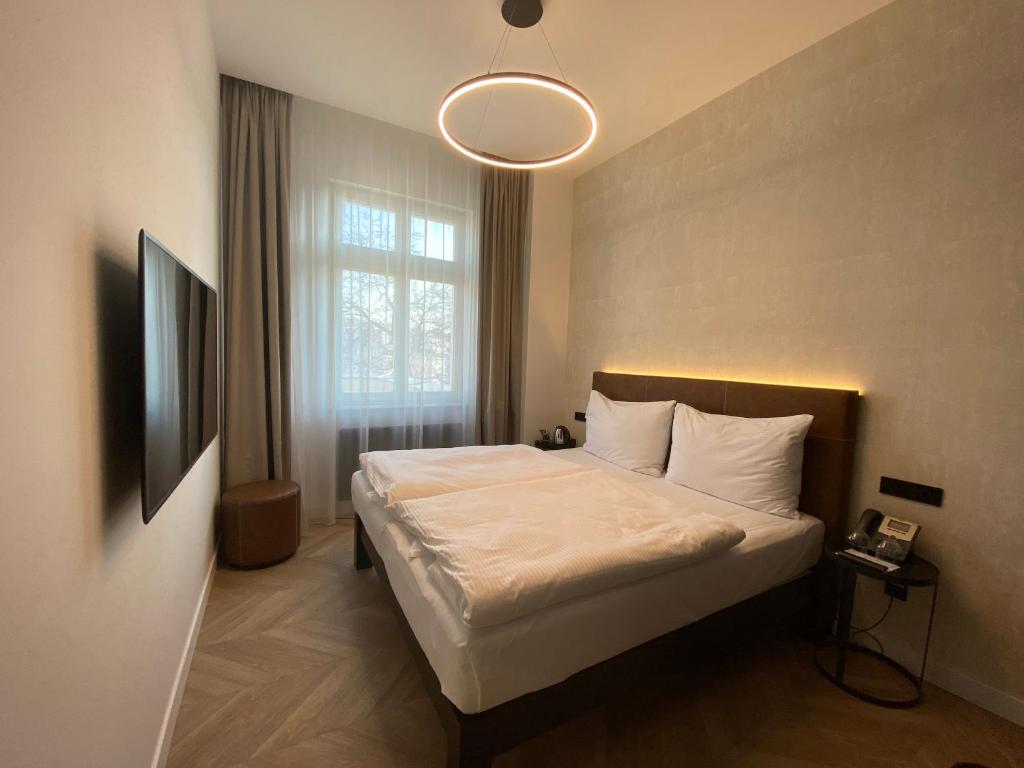Chevron Hotel Room Type - Double or Twin Room