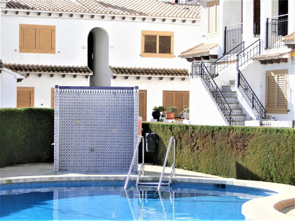 Cosy Bungalow Near Beach photo 3