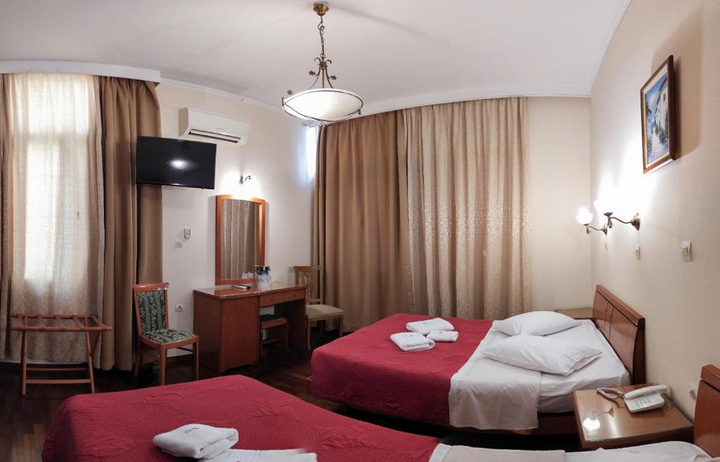 Трехместный (Трехместный номер), Cecil Hotel