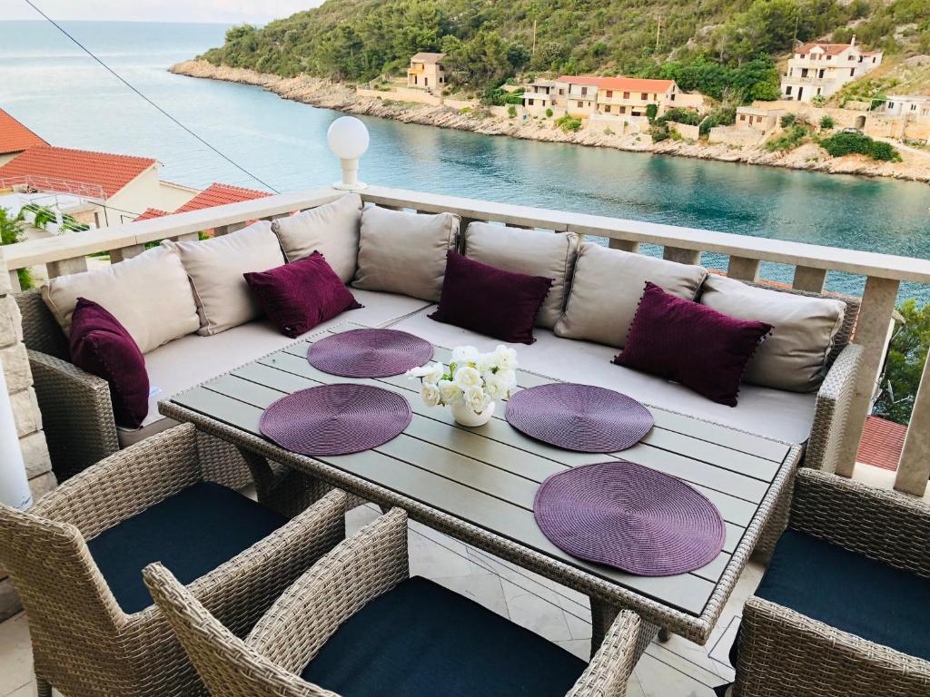 HVAR BEACH VILLA photo 1