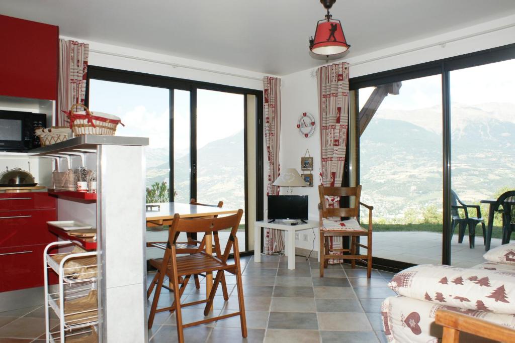 T2 Balcon de l'Embrunais photo 3