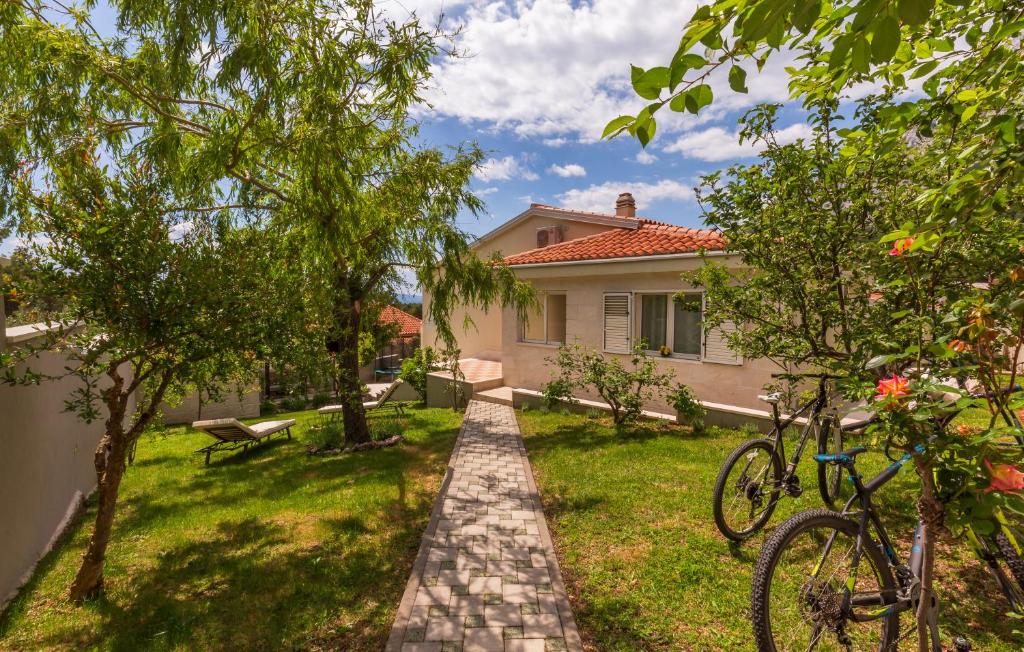 Villa Biston photo 4