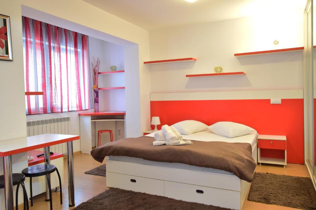 Студио (Номер-студио с кроватью размера «queen-size» 4), Decebal Residence Apartments