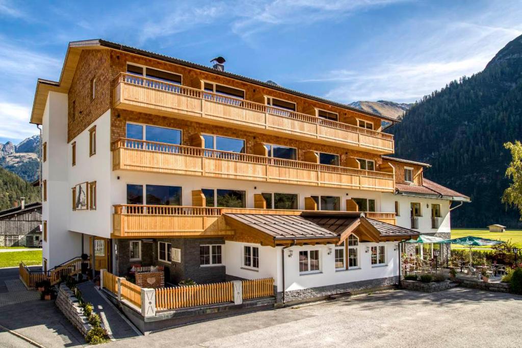 Wohlfühlhotel Berg Heil photo 1