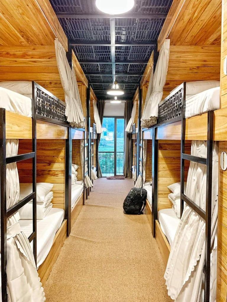 Ethnic House Lounge bar & hostel