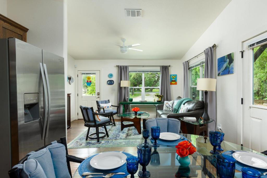 Bear Creek Cottage image