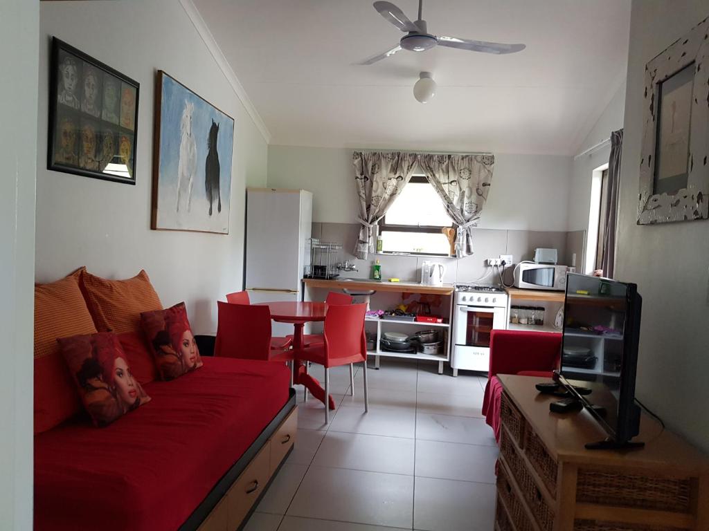 Veki's Town Lodge photo 3