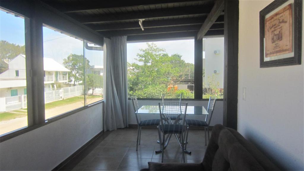 Apartamento no bairro de Mariscal a 300 metros praia do Canto Grande photo 4