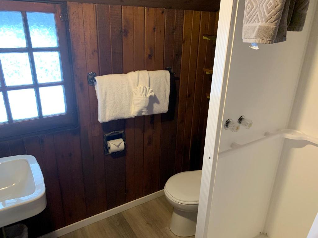 Rundle Chalets photo 2