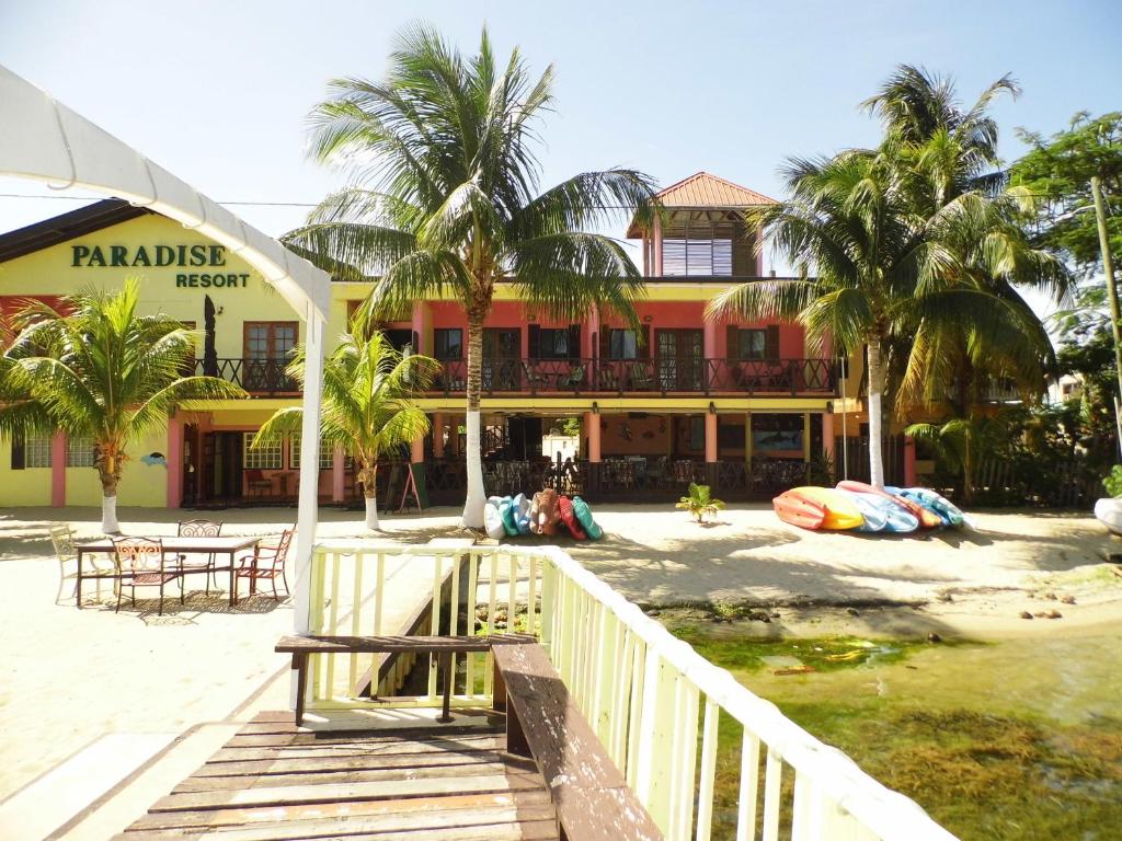 Alan's Paradise Hotel photo 1