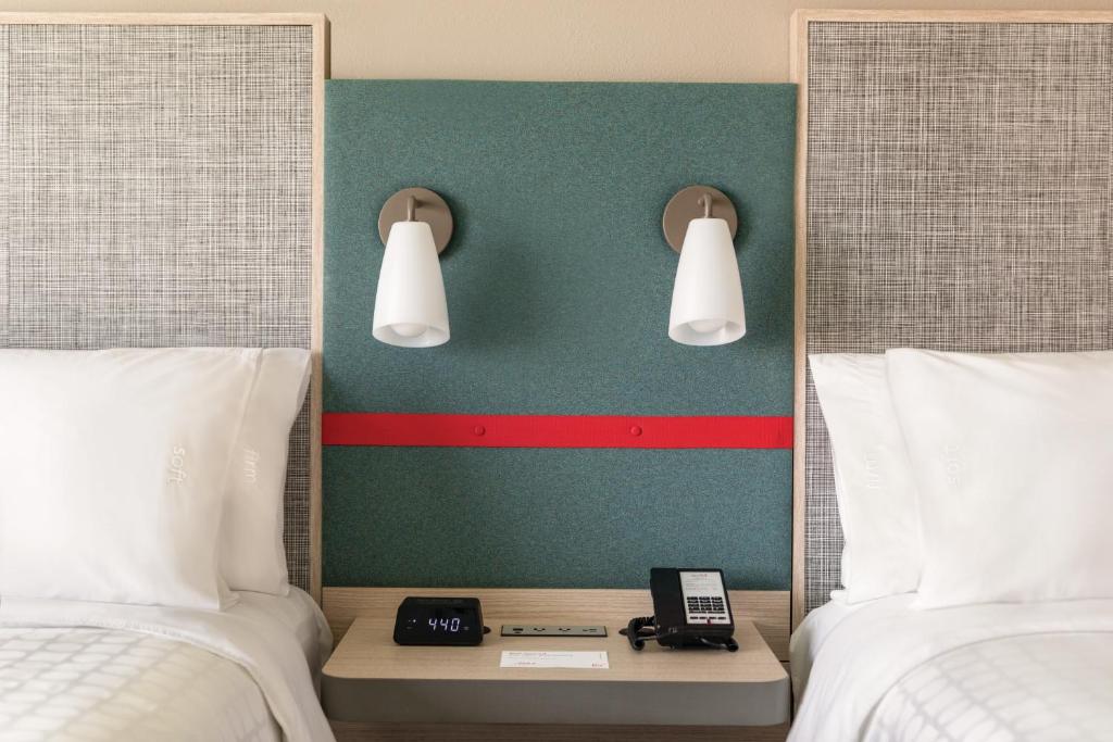 avid hotel Nashville South - Smyrna, an IHG Hotel photo 2