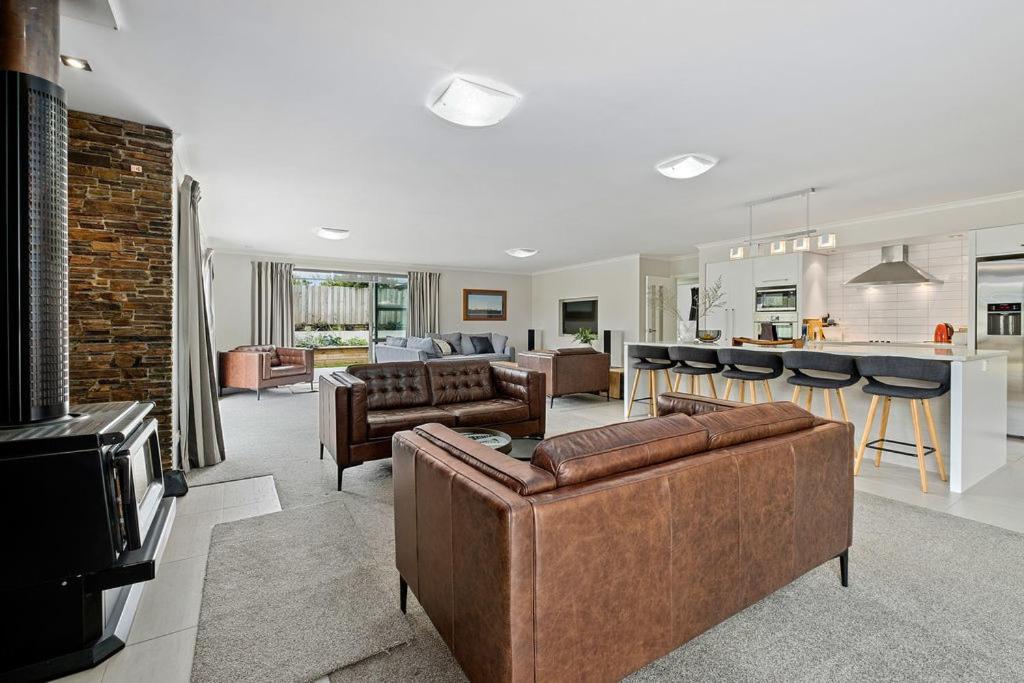 Maison de Maude - Lake Hawea Holiday Home photo 2