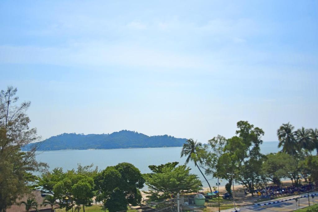 AVI Pangkor Beach Resort photo 2