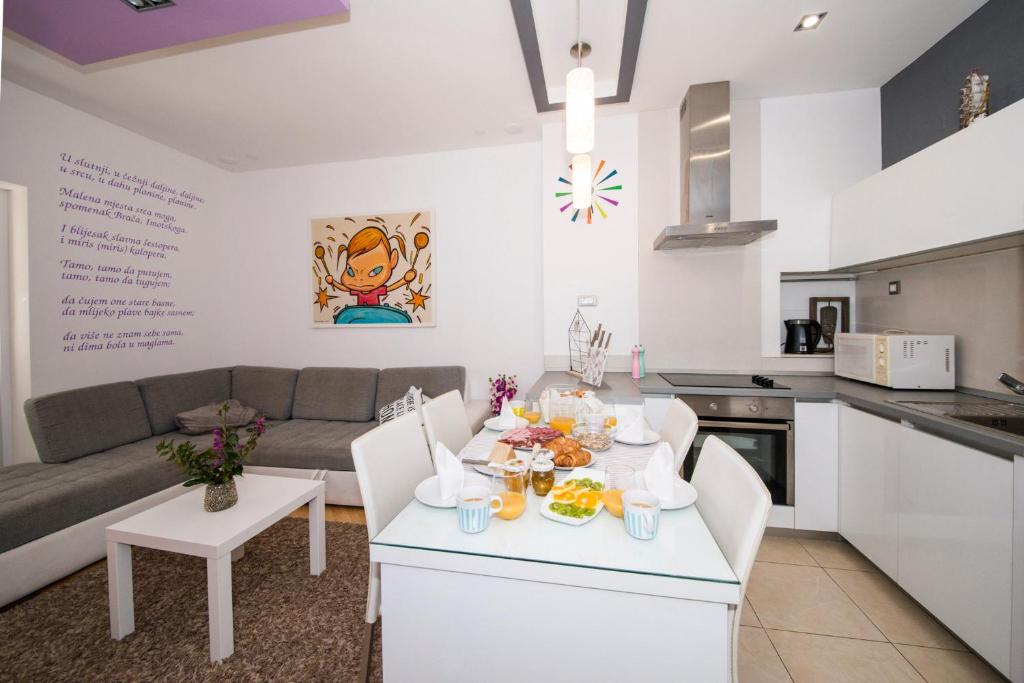 Family & pet friendly apartment Martina photo 3