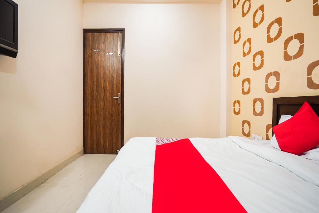 Трехместный (Классический трехместный номер), OYO 68637 Deepak Residency