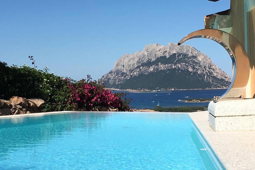 VILLAROSA Views
