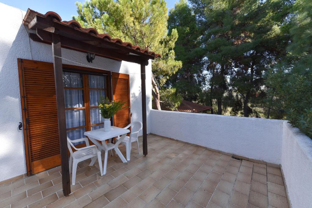 Eretria Park Studios photo 2