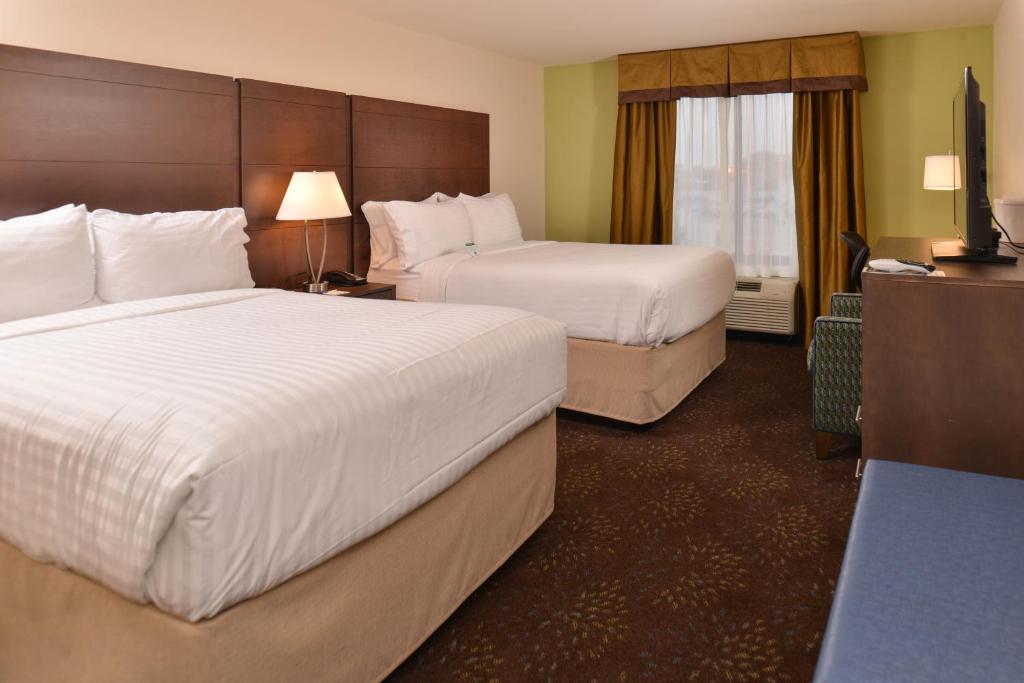 Holiday Inn Express & Suites Dearborn SW - Detroit Area, an IHG Hotel photo 3