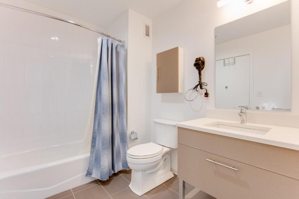 Global Luxury Suites at Kendall East photo 1