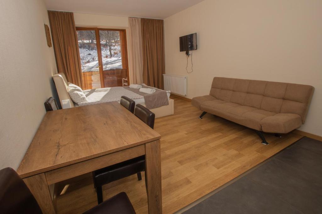 The Valley Bakuriani Belle Epoque Apartment & SPA photo 2
