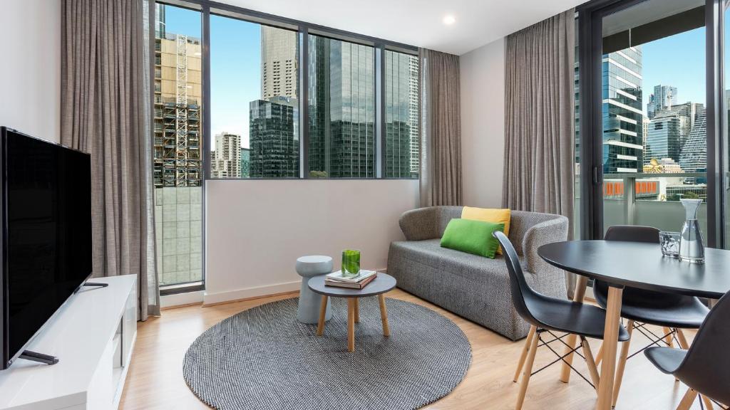 Oaks Melbourne Southbank Suites photo 2