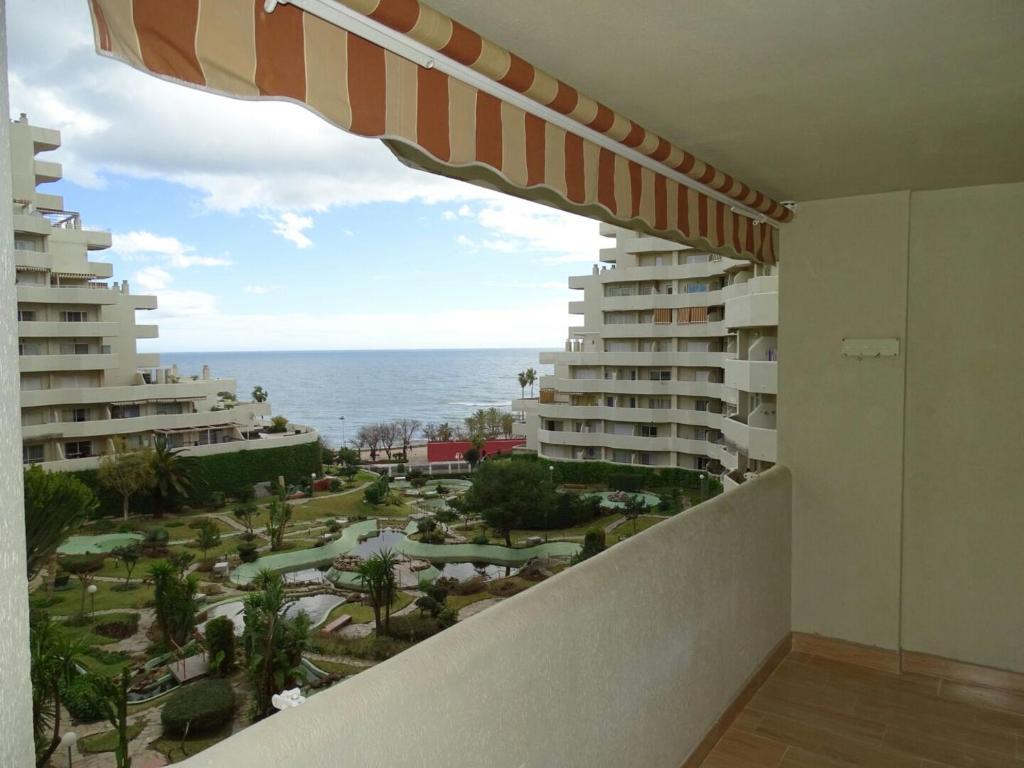 APARTAMENTO EN BENALBEACH photo 1