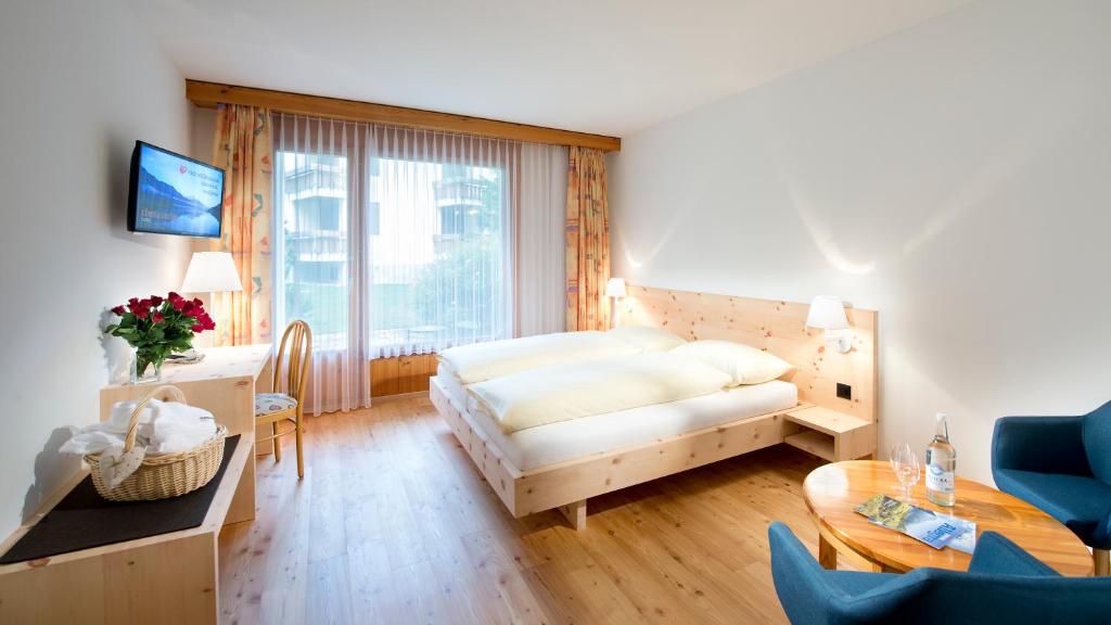 Hotel Chesa Surlej photo 2