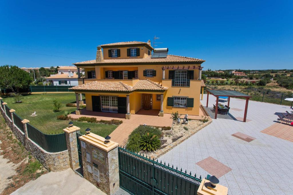 Villa Nincha - Heated Pool - Free wi-fi - Air Con photo 1