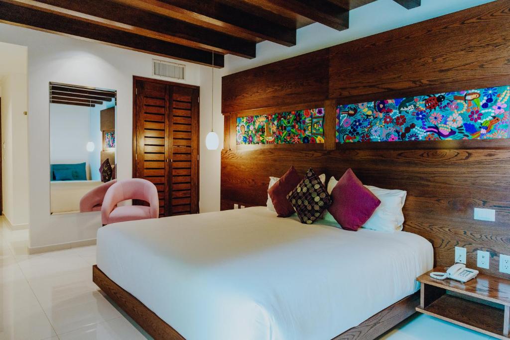 Сьюит (Люкс с кроватью размера «king-size» и балконом), Soul Beach Luxury Boutique Hotel & Spa