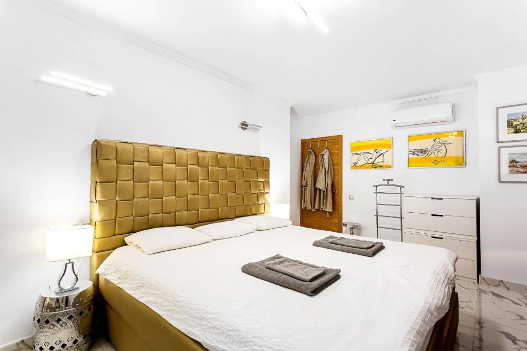 Rivera del Puerto Luxury Penthouse with great terrace and sea view photo 4