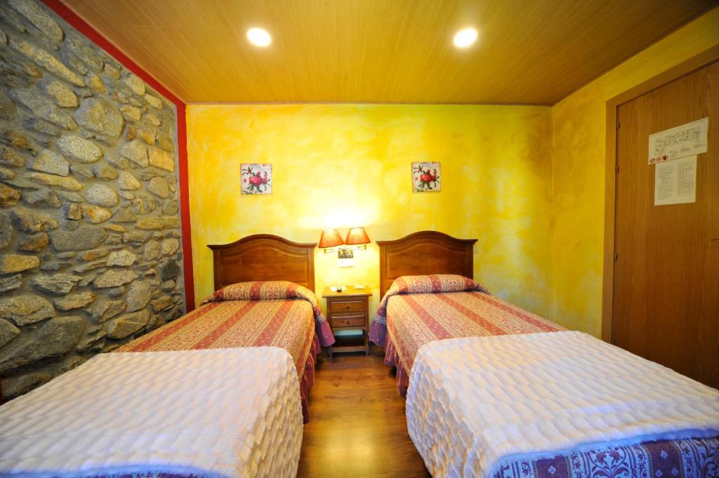 Hostal Vall D'Aneu by Arcas & Sambola photo 4