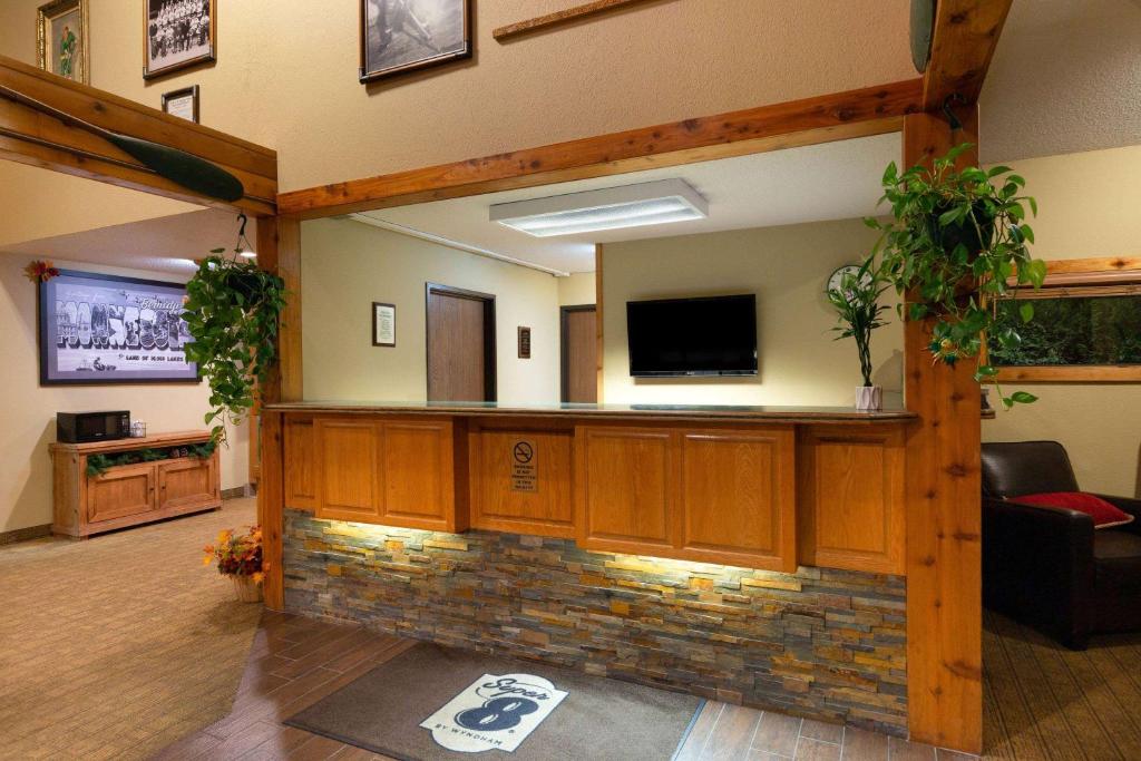 Super 8 by Wyndham Bemidji MN photo 3