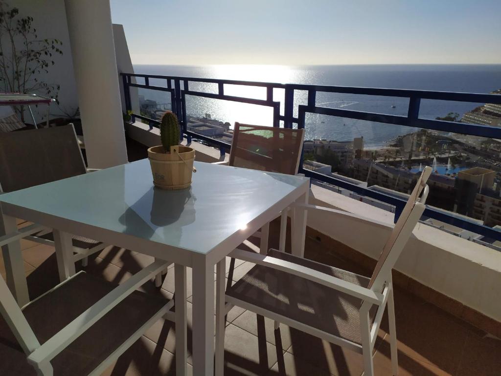 Ocean view apartment in Taurito, Mogan - Top Floor photo 1