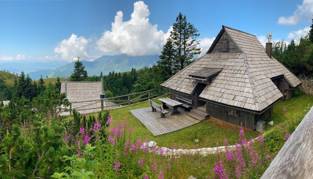 Koča Zlatorog - Velika planina photo 1