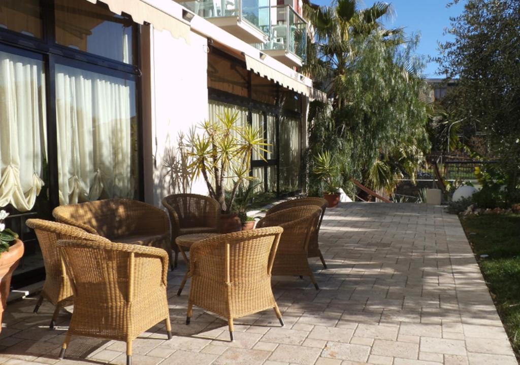 Hotel Ariston & Apartments photo 4