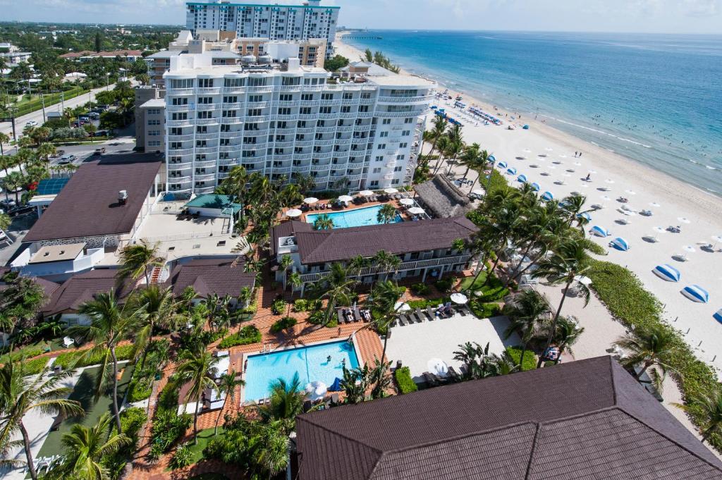 Beachcomber Resort & Club photo 1