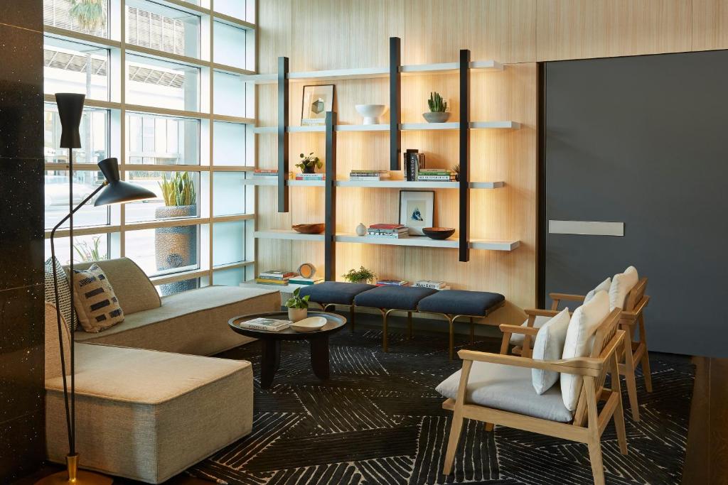 Kimpton Hotel Wilshire, an IHG Hotel image