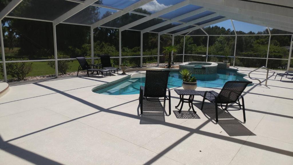 Close to Downtown Inverness, spacious and next to bike trail photo 1