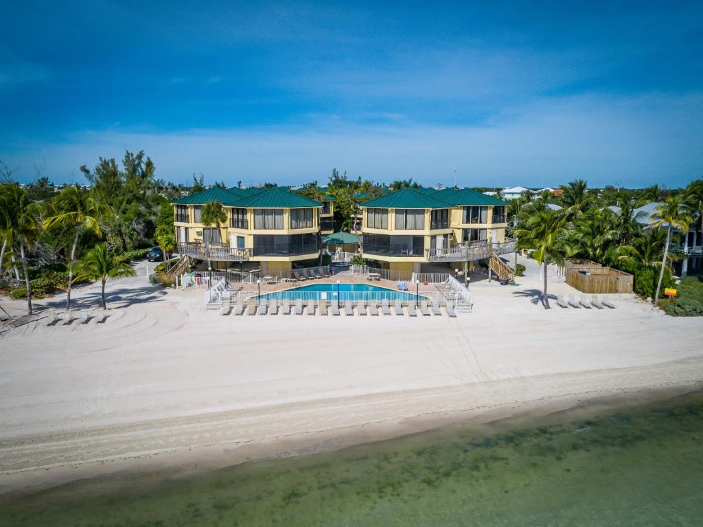 Coco Plum Beach & Tennis Club & Marina image
