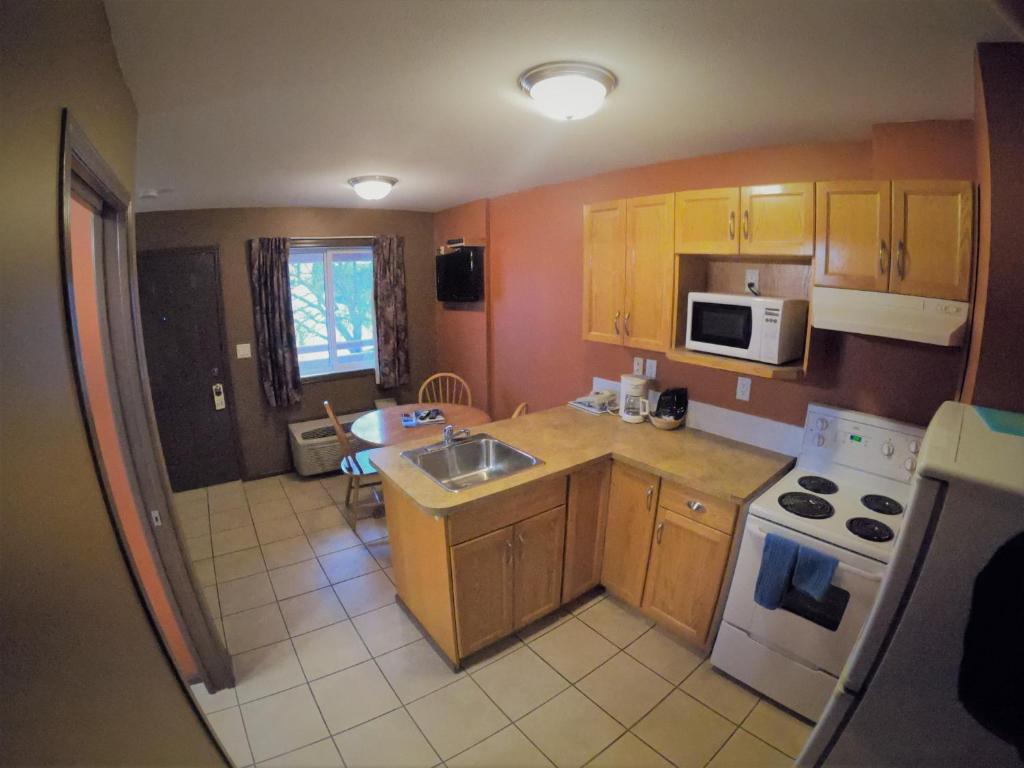 Avalon Inn photo 4