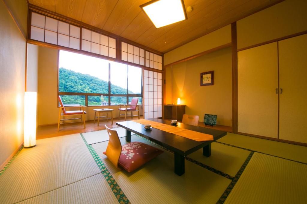 Tashiro Annex photo 1